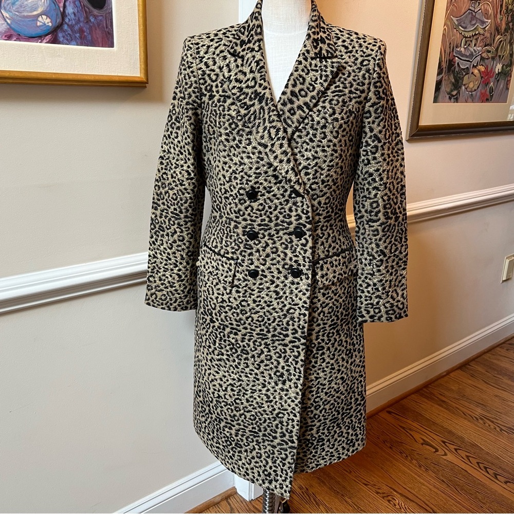 Kasper – 2pc Black/Tan Cheetah/Animal Pattern Duster/Coat Skirt Suit – Size 10